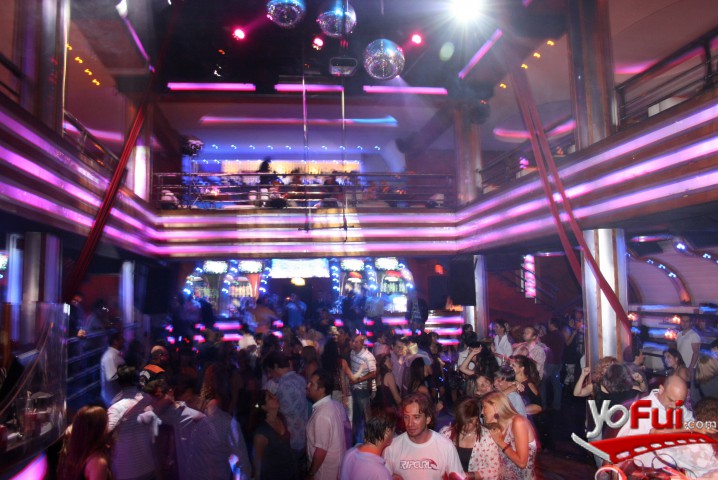 Fiesta Ochenteros en Eve