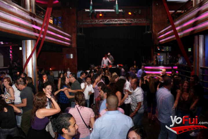 Fiesta Ochenteros en Eve