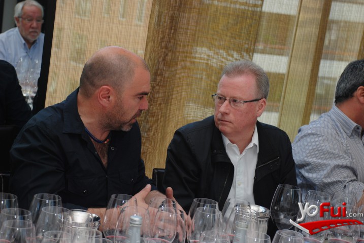 Patricio Tapia, John Duval