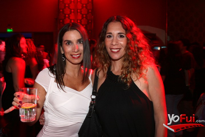 Irene Nayans, Adriana Schwetz