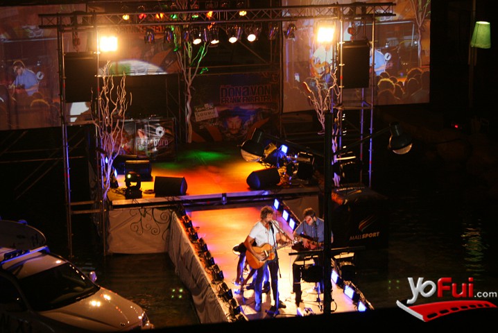 Fotografía en Donavon Frankenreiter en el Sanuk Sound Sessions, Mall Sport