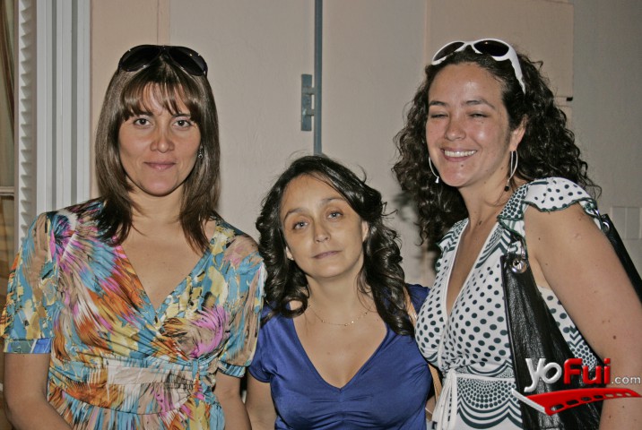 Elizabeth Harries, Pamela Torres, Victoria Martínez