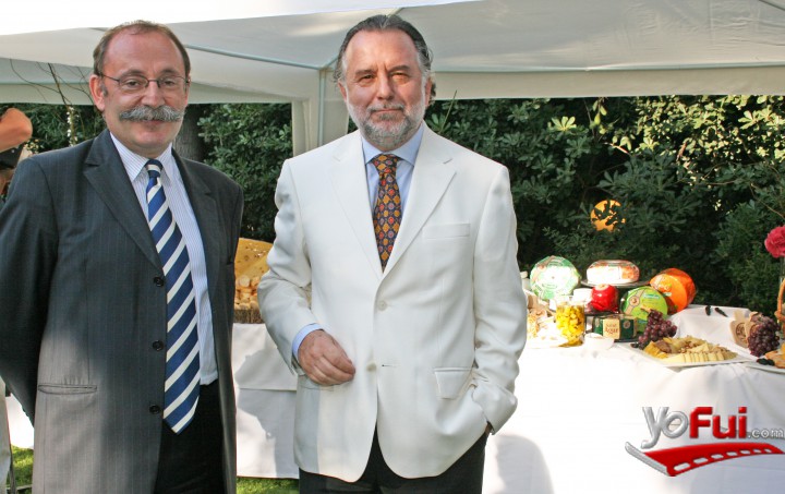 Eric Lavertu, Mariano Fernández Amunátegui