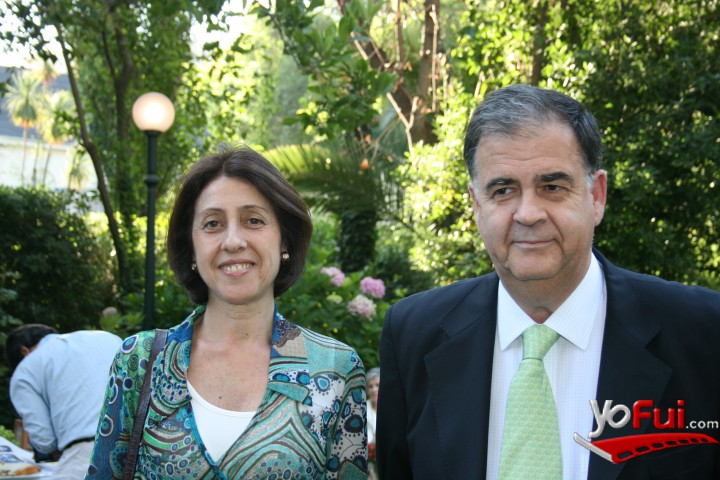 Jaime Cox y señora