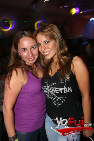 Anita Arias, Carolina Orellana