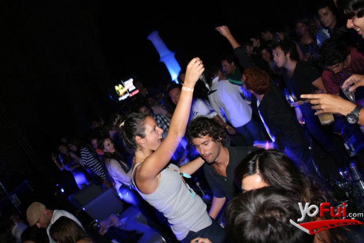 Fotografía en Sundeck Deluxe Night, Cumbre San Cristóbal