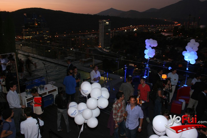 Fotografía en Nicole en lanzamiento Corona Light, Hotel W