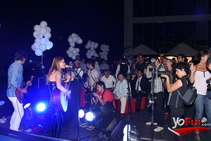 Fotografía en Nicole en lanzamiento Corona Light, Hotel W