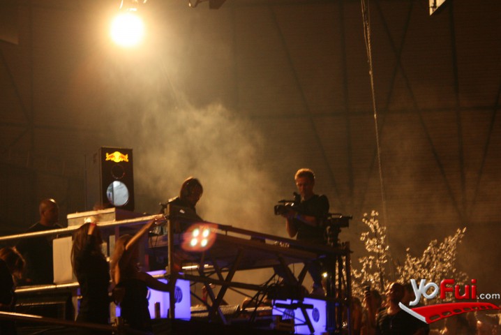 Fotografía en Final FES Model y Bob Sinclair, Espacio Riesco
