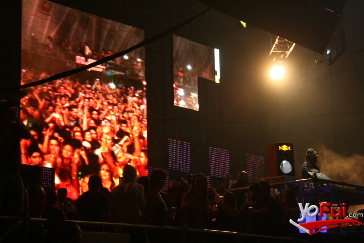 Fotografía en Final FES Model y Bob Sinclair, Espacio Riesco