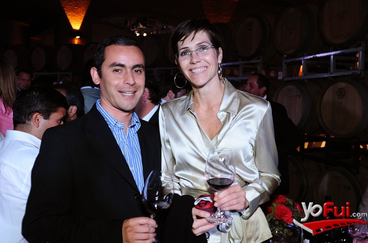 Max Morales, Mariana Martinez