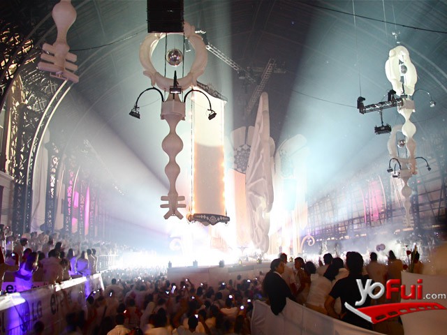 Fotografía en Sensation 2011 - II Parte, Estación Mapocho