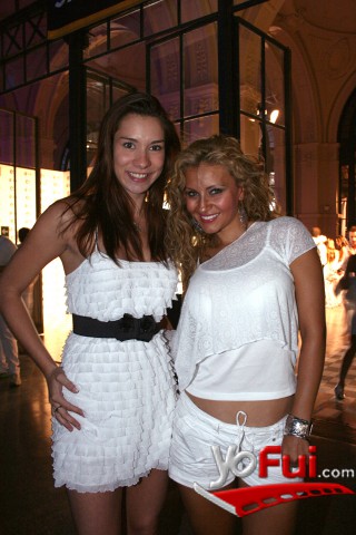Julia Prado, Carolina Rodriguez
