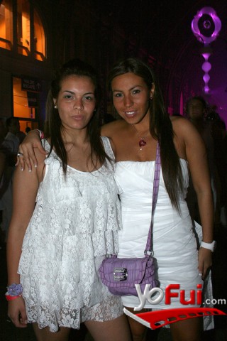 Valentina Green, Claudia López