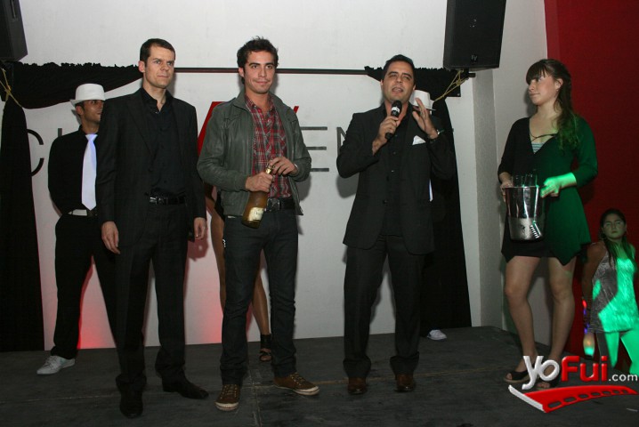 Christopher Hudson, Nicolás Brown, Mario López