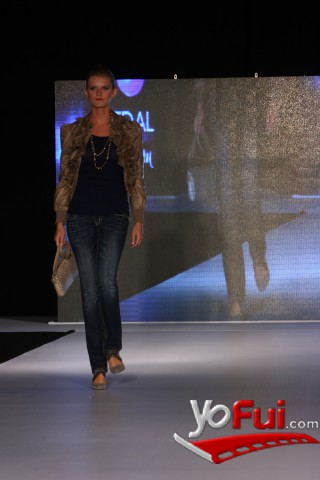 Fotografía en Desfile MODA D-MODA, Mall Portal La Dehesa