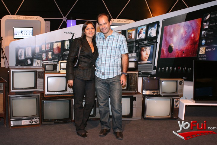 Roberto Fuentes, Carla Martineau