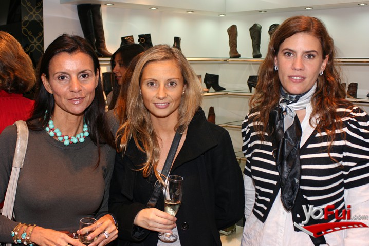 Victoria Mujica, María José Gallego, Soledad Trivelli