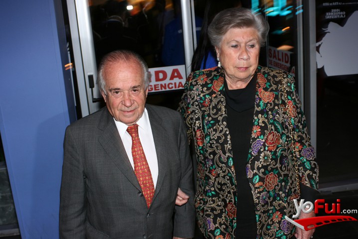 Andrés Zaldivar  y Señora