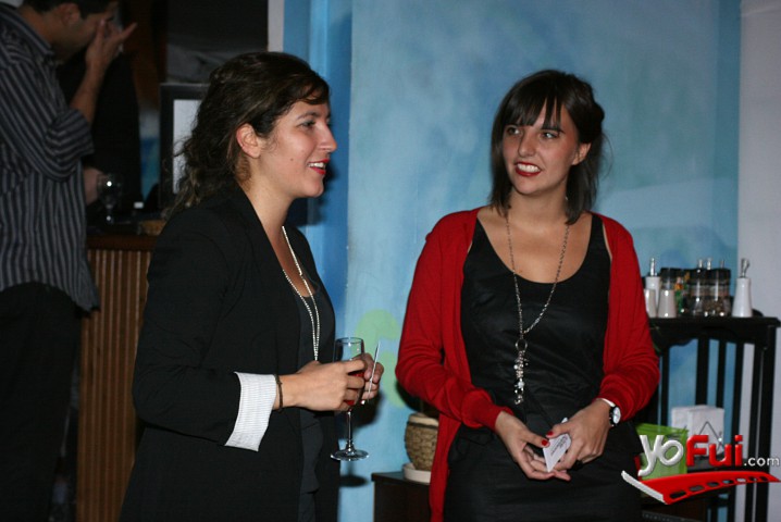 Fotografía en Lanzamiento Diseño Independiente, Tienda Diseño Independiente