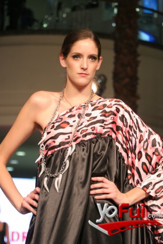 Fotografía en Desfile Pleno Invierno 10 de mayo, Mall Alto Las Condes