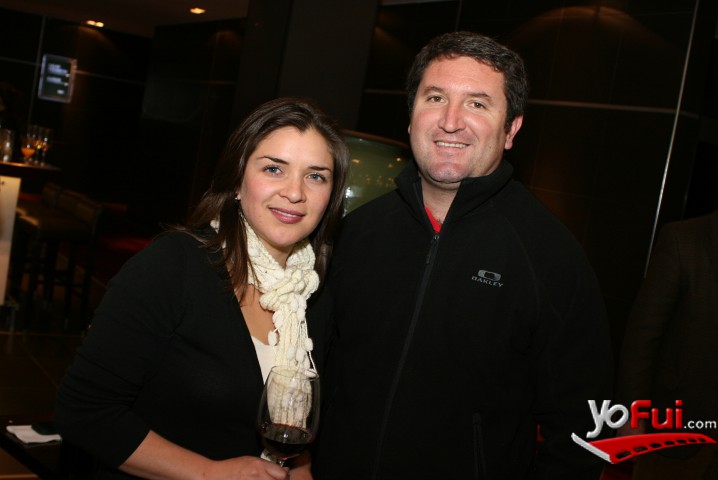 Claudia Urrutia, Raimundo León