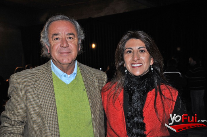 Nicolas Figari, Loreto Mujica