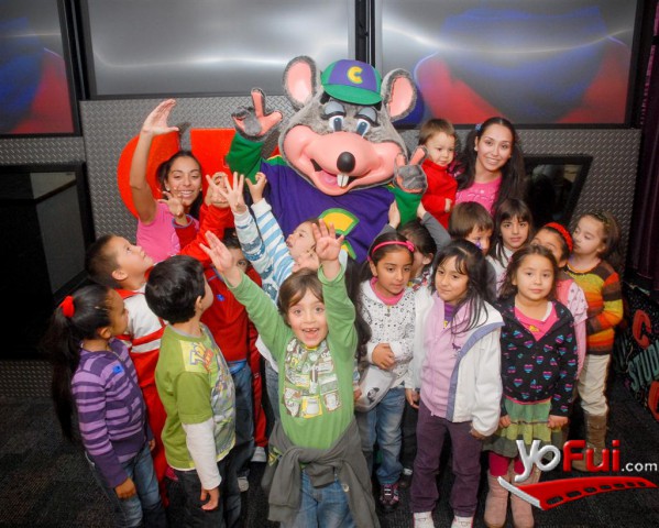 Fotografía en Campaña "Vivo Seguro, Vivo Contento", Chuck E. Cheeses Viña del Mar
