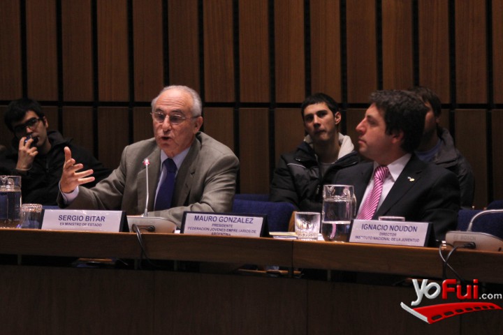 Sergio Bitar, Mauro González
