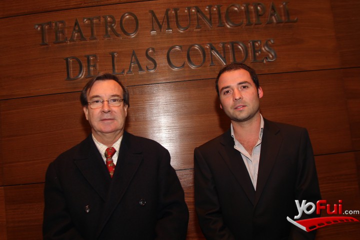 Arturo Hughs, Juan Pablo Gonzalez