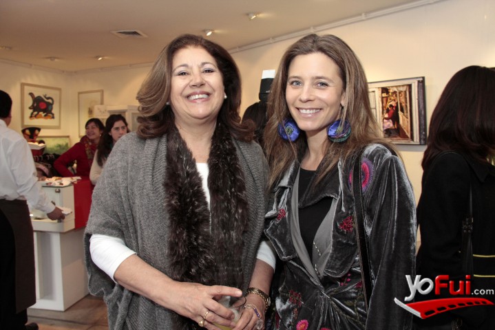 Carmen Álamos, Carola Correa