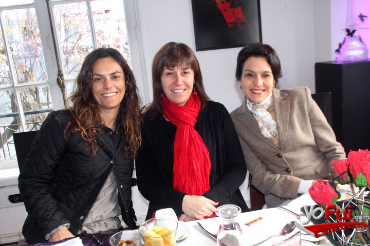 Carolina Lemp, Ximena Borrowman, María Cecilia Redondo