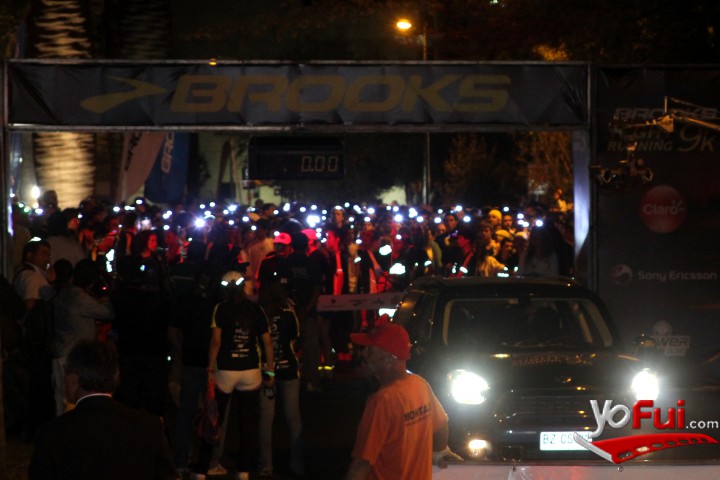 Fotografía en Brooks Night Running, Ciudad Empresarial