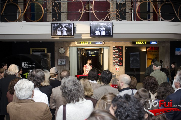 Avaant Premiere Locas Mujeres