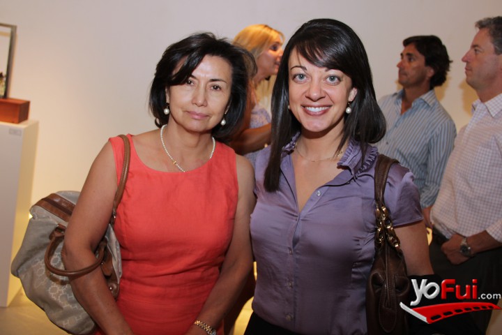 Elizabeth Yevenes, Tiffany Smith