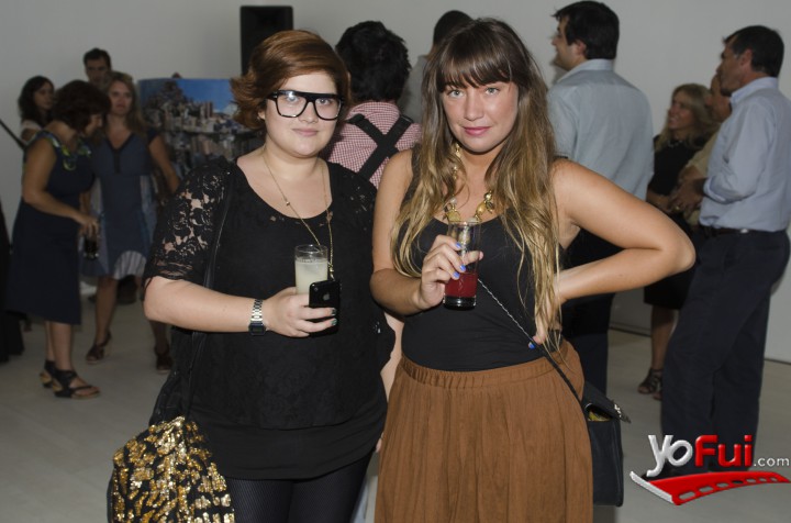 Carla Escobedo, Camila Santa Ana