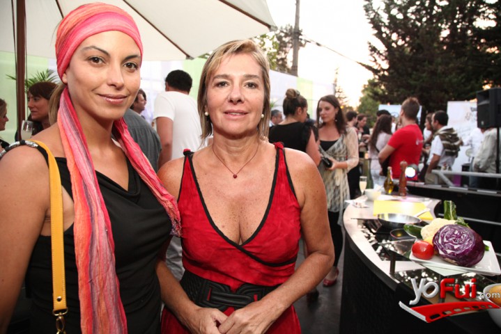 Valentina Carillo, Ana María de Petris