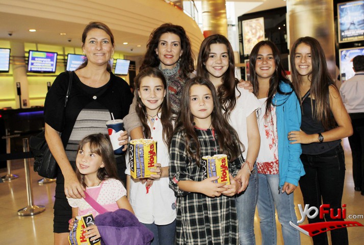 Bernardita Camus, Valentina Errazuriz, Blanca Garcés y Lucia Garcés, Claudia Nova, Lucia Garcés, Fernanda Gutierrez, Olivia Garcés, Victoria Duch
