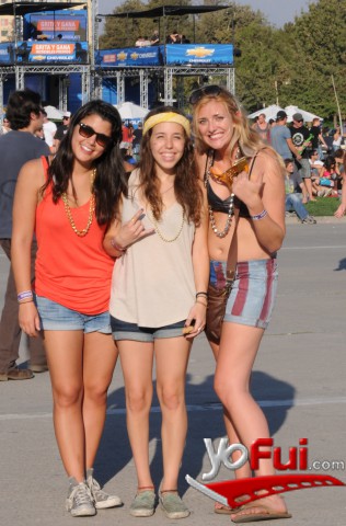 Malla Nett, Izzi Borris, Brittany Isachson