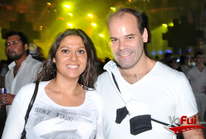 Carla Martineau, Roberto Fuentes