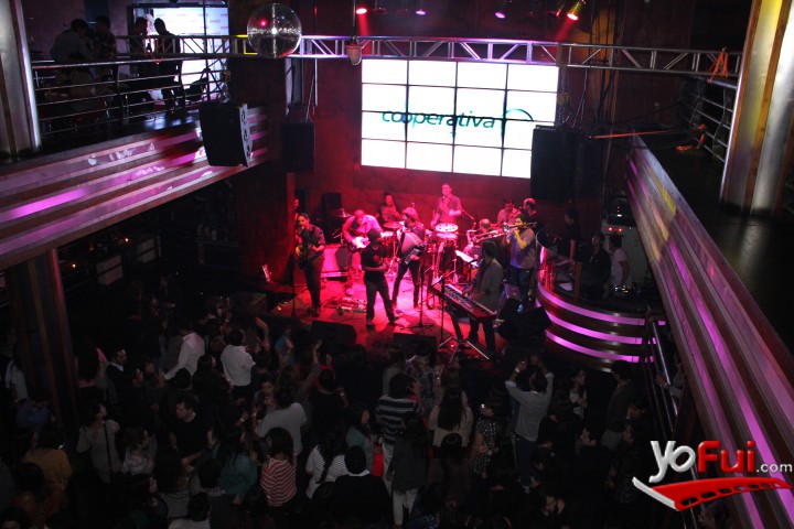 Fotografía en Fiesta Radios Cooperativa y Universo, Club Eve