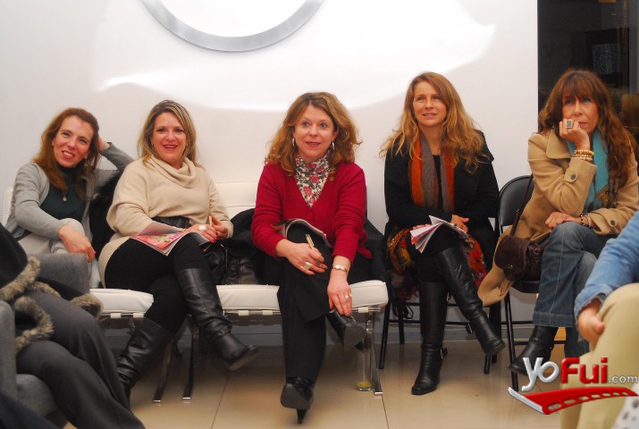 Fotografía en Conversemos un café, evento de Mujer Impacta, Clinica Dermovein