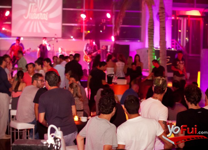 Fotografía en Fiesta en Rose Bar del Hotel ME Melia Cancún, Hotel ME Melia Cancun