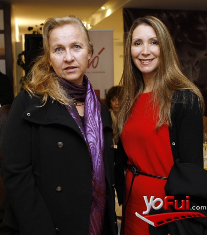 Ana Serrano, Lorraine Thomson