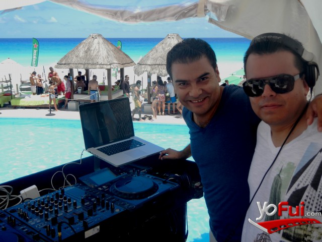 DJ Carlos Velazquez, Raul V.