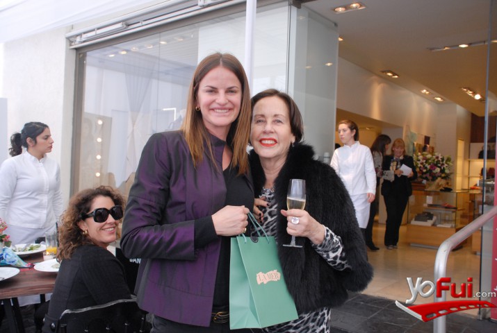 Paula Edwards, Lucía Gallo