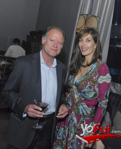 James Hughes, Claudia Guzmán