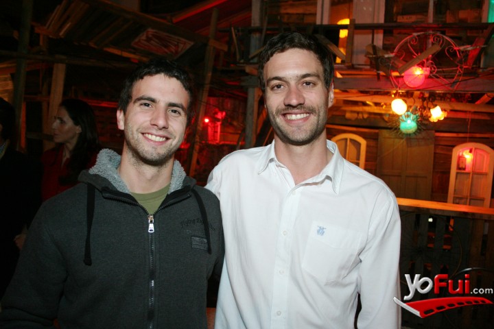 Diego Leonvendagar, Jorge Contreras