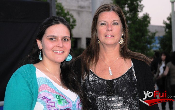 Daniela Martínez, Vicky Roberts