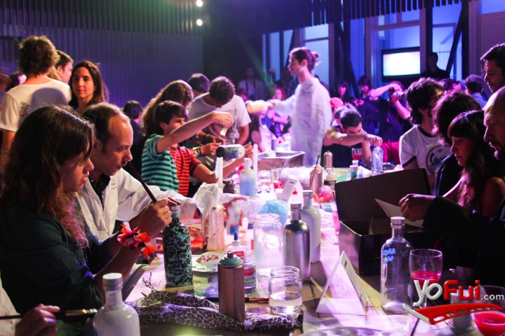 Fotografía en Intervención botellas de Absolut Vodka, Cite, Barrio Italia